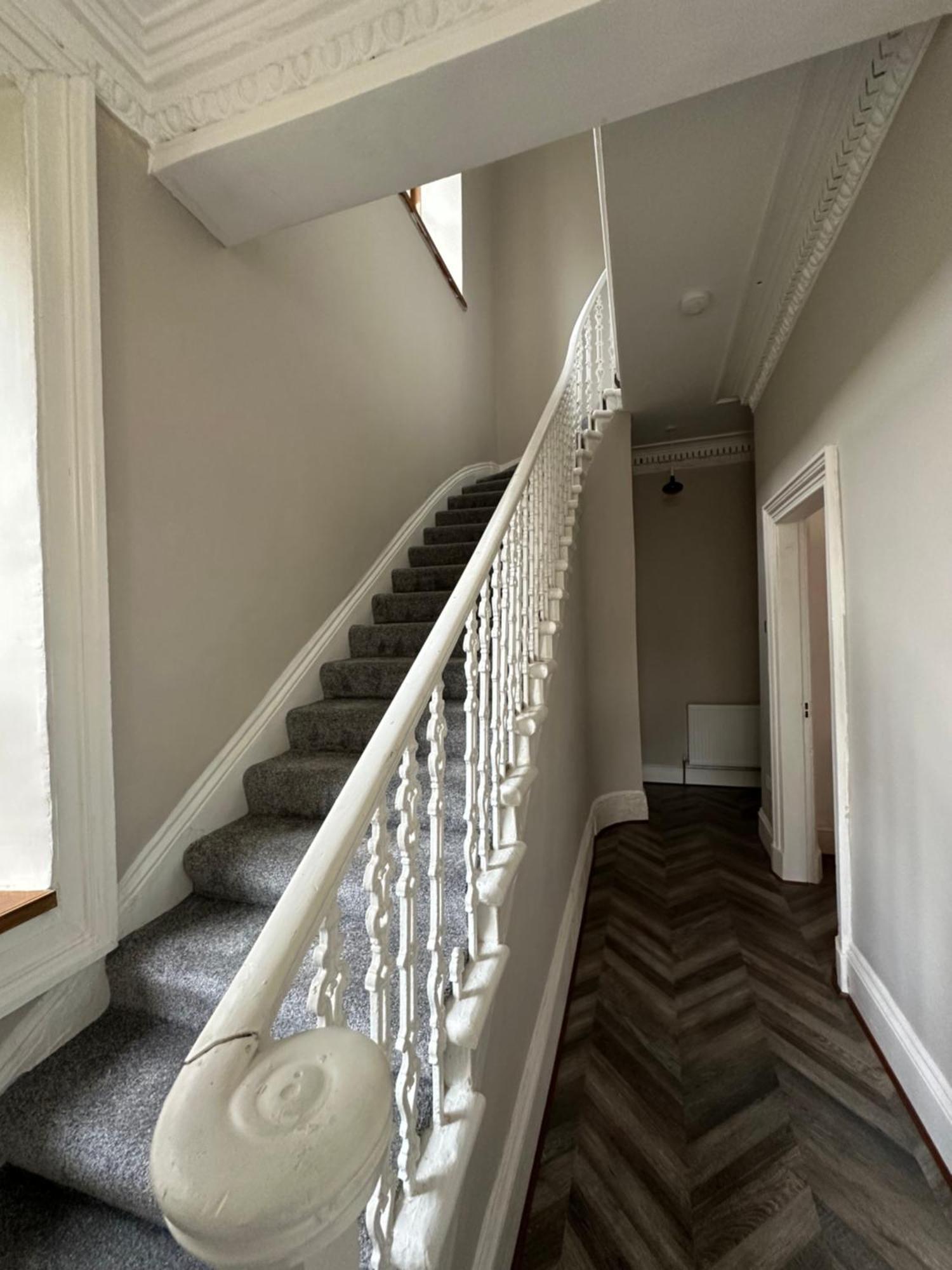 Holiday home Spacious 5 Bedroom House Close To West End Glasgow