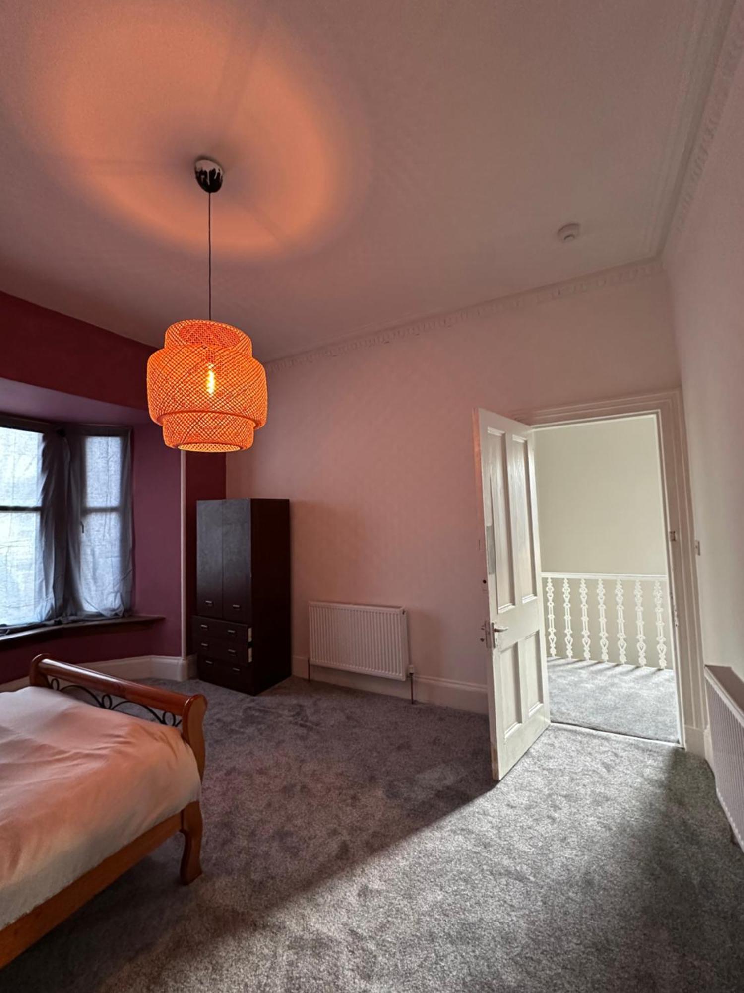 Spacious 5 Bedroom House Close To West End *